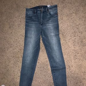 A&F Simone high rise skinny jeans size 28